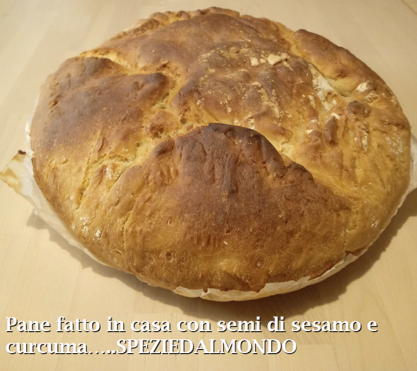 Pane curcuma e sesamo